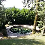 Chateau De Courbelimagne, לינה וארוחת בוקר Raulhac