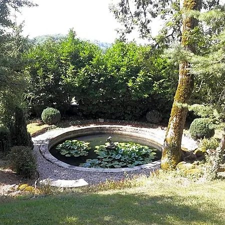 Bed & Breakfast Chateau De Courbelimagne, 3*