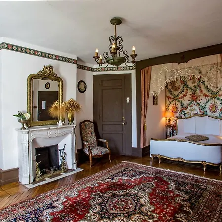 Bed & Breakfast Chateau De Courbelimagne,