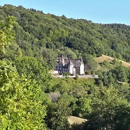 Chateau De Courbelimagne, 3*