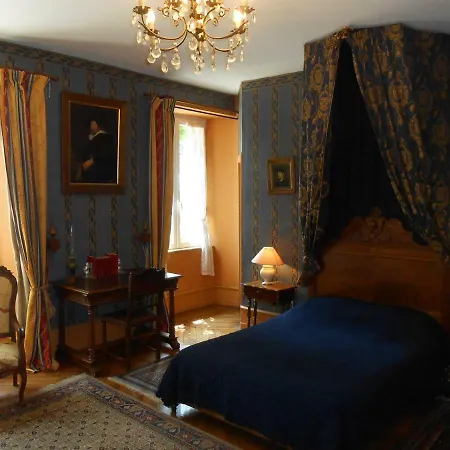 Oda ve Kahvaltı Chateau De Courbelimagne, 3*